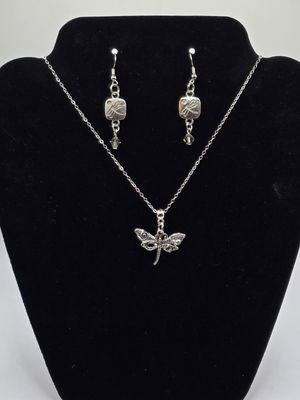 Winged Mosaic – Silver Dragonfly Necklace &amp; Earring Set