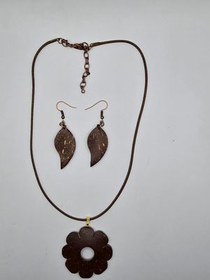 Rooted Radiance – Wood &amp; Bloom Jewelry Duo