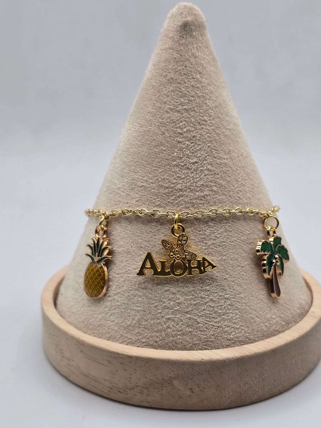 Aloha Vibes – Tropical Charm Bracelet