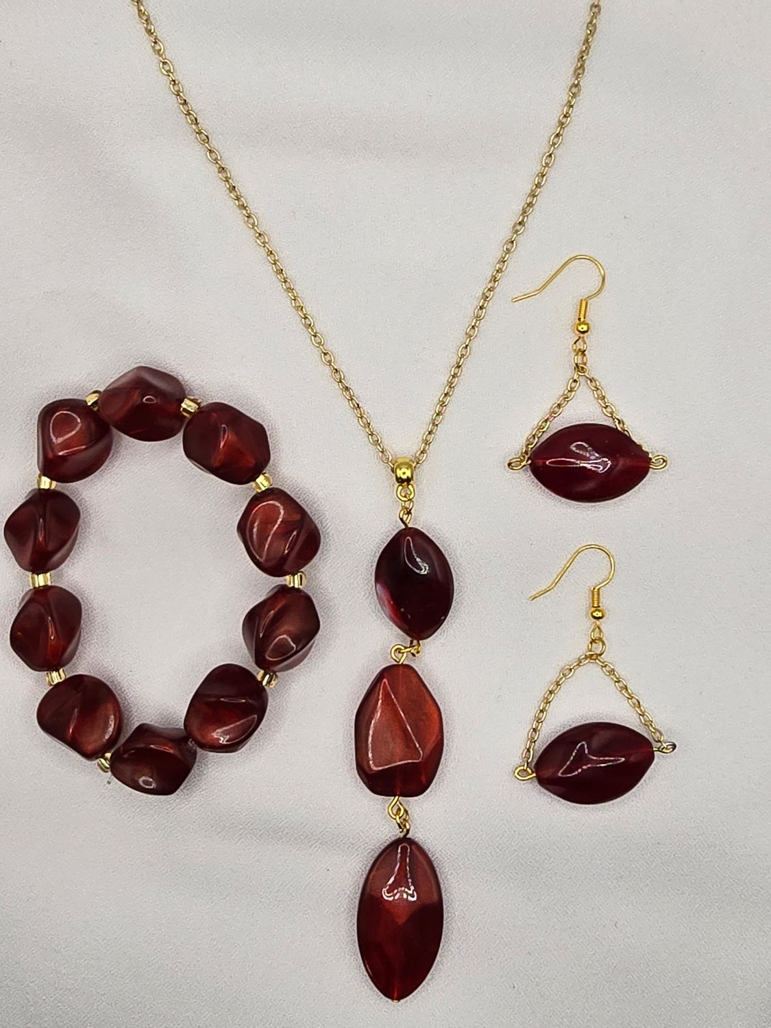 Garnet Glow Ensemble — Necklace, Bracelet &amp; Earring Set