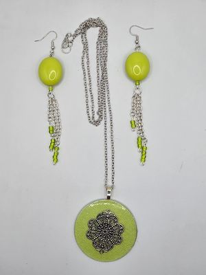 Lime Bloom Necklace &amp; Earring Set