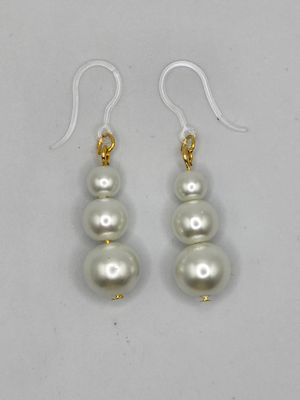 Claire’s Collection: Classic Pearl Cascade Earrings