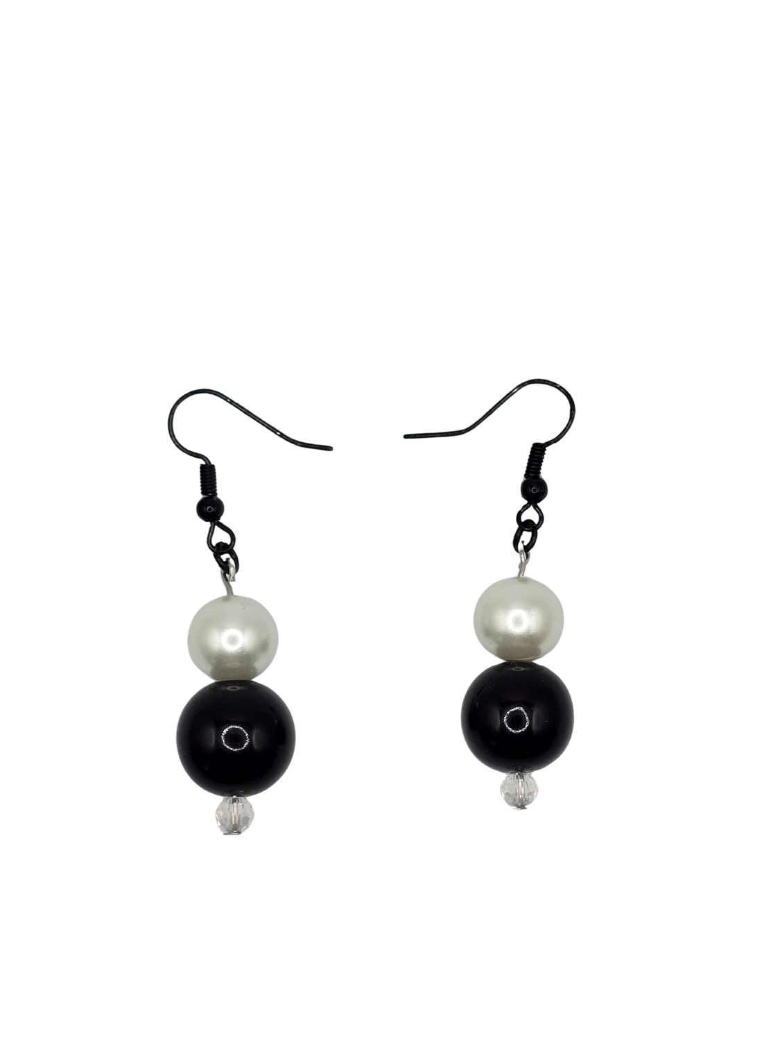 Claire’s Collection: Classic Pearl &amp; Onyx Drop Earrings