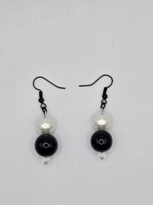Claire’s Collection: Classic Pearl &amp; Onyx Drop Earrings