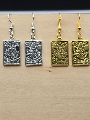 Tarot Card Collection – La Rueda de la Fortuna Earrings