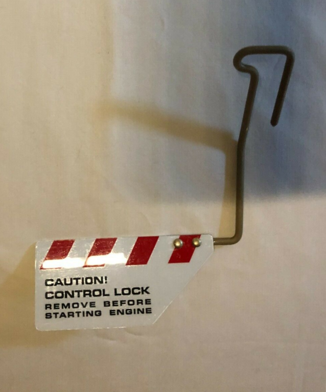 Cessna Control Lock, 150M serial 150-770066 thru 150-79405 Year model 76 and 77