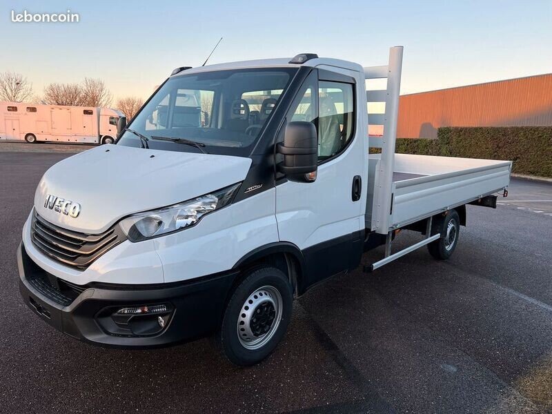 Camion plateau IVECO daily "NEUF"