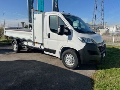 Camion benne avec coffre OPEL Movano neuf 