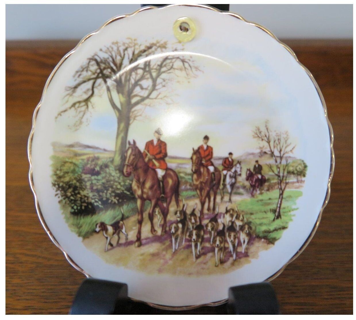 Royal Staffordshire, Hunting Scene Plate