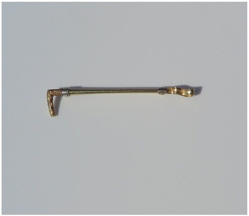 14ct Hunting Whip Stock Pin