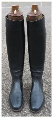 Size 8, Davies Black Leather Boots