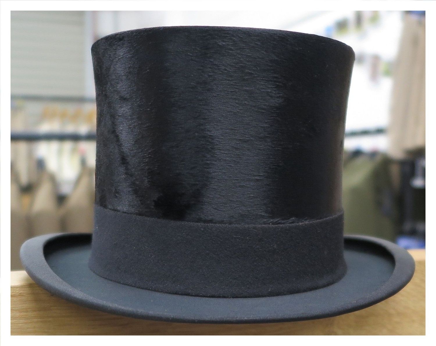 57cm Vintage Silk Top Hat - Gorgeous!!