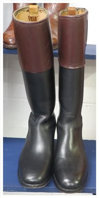 Size 9.5 Wide, Regent Leather Boots