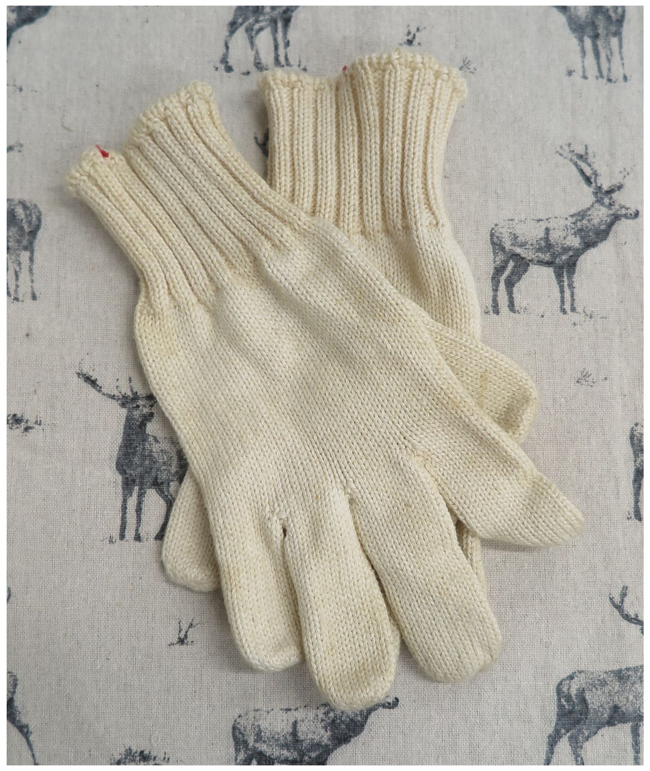 Cream Knitted Gloves- Size 8