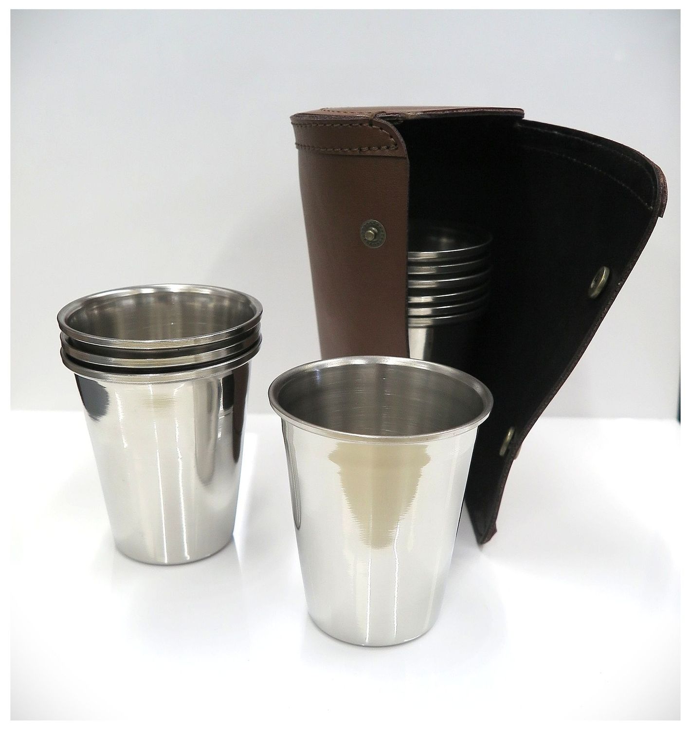 Luxury Set of 10 Numbered Stirrup Cups in Leather Case Luxury Set of 10 Numbered Stirrup Cups in Leather Case