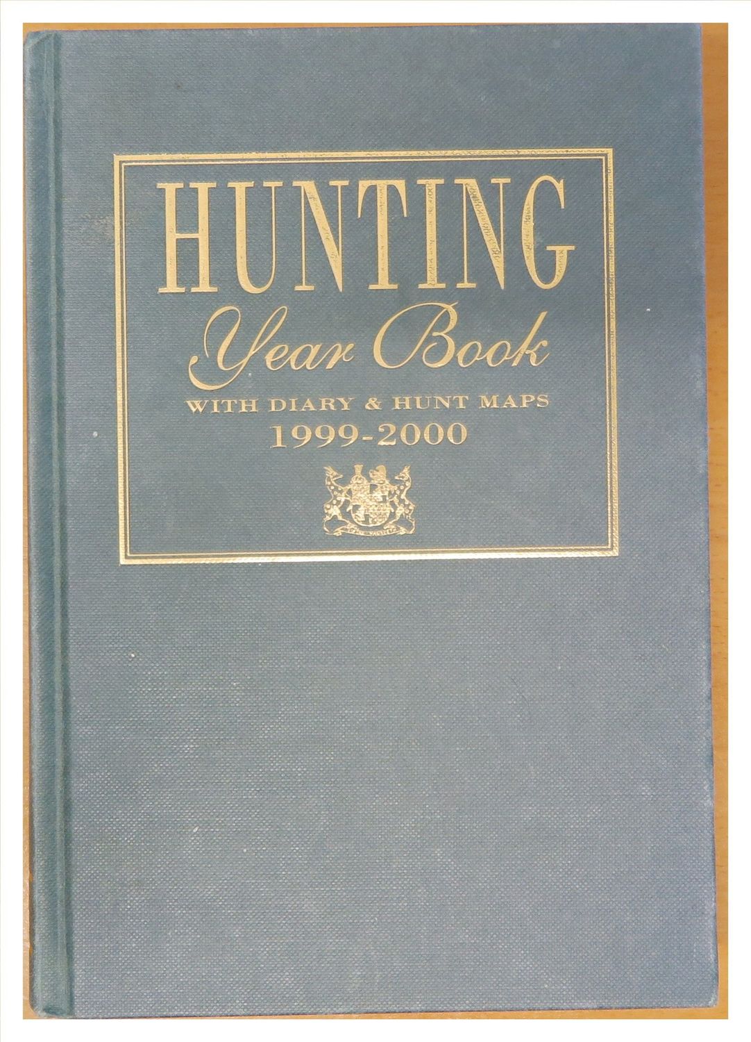 Hunting Year Book. 1999-2000. Hunting Year Book. 1999-2000.