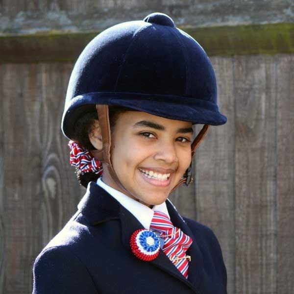 59cm Round Fit, Charles Owen, Grey Hampton with Bay Harness