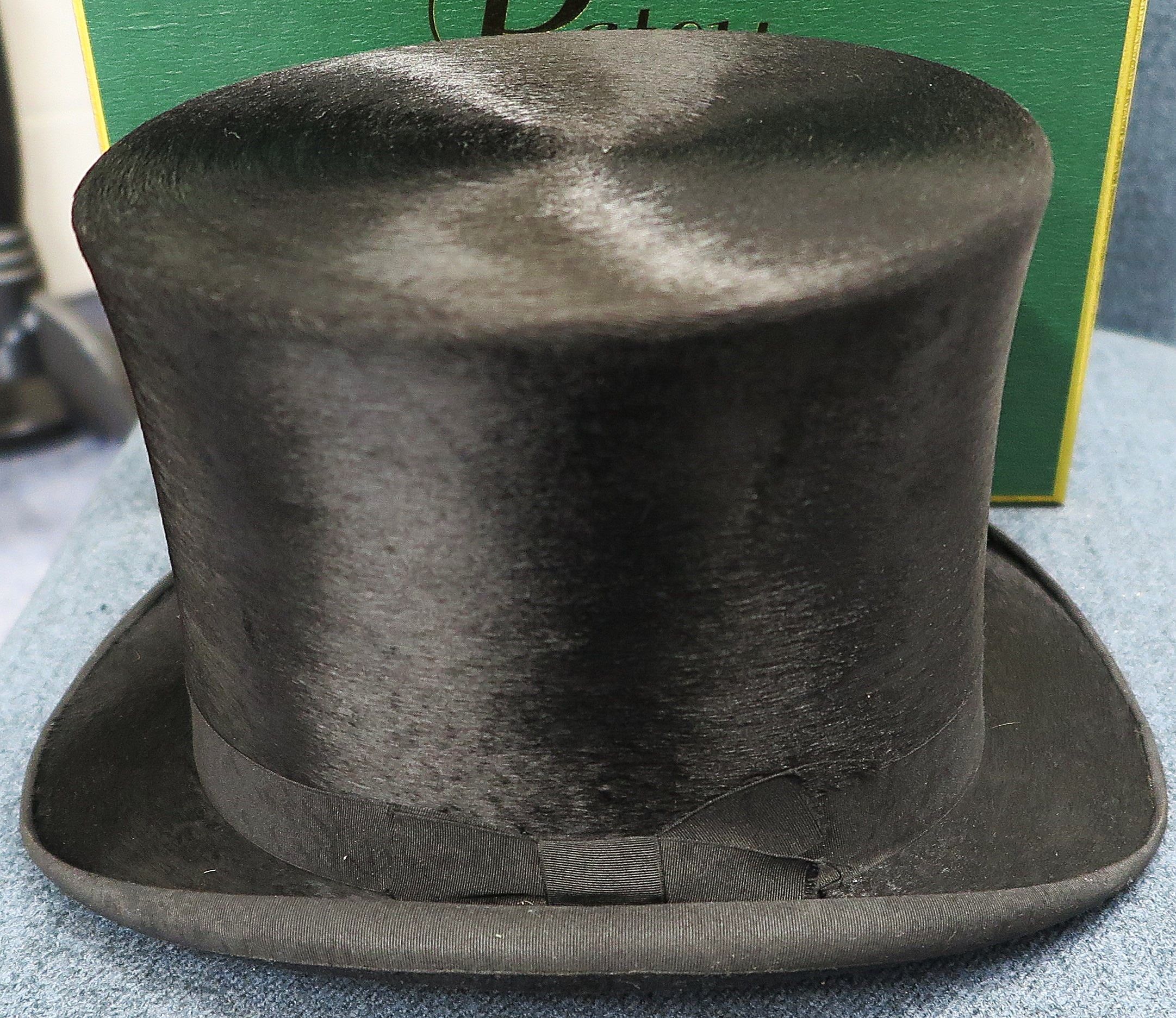 Gorgeous 57cm Silk Top Hat