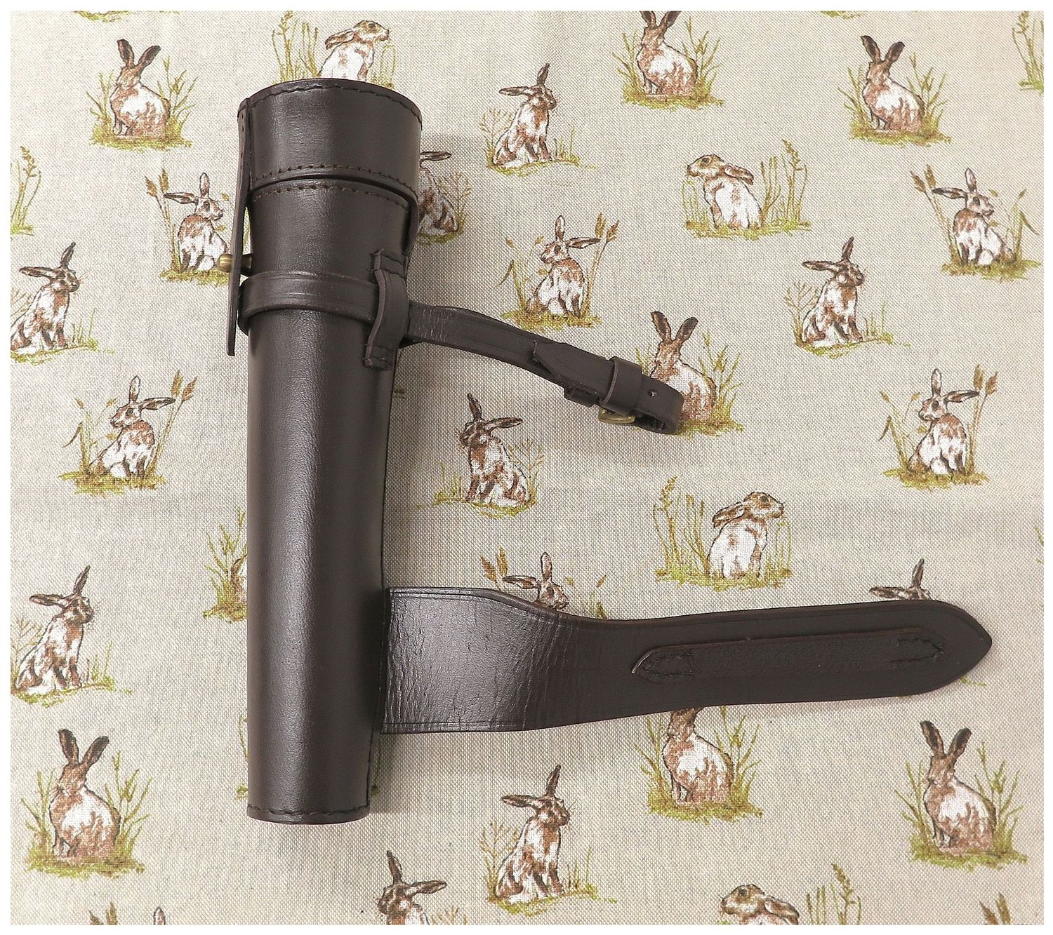 *Seconds* Brown Leather Saddle Flask Case