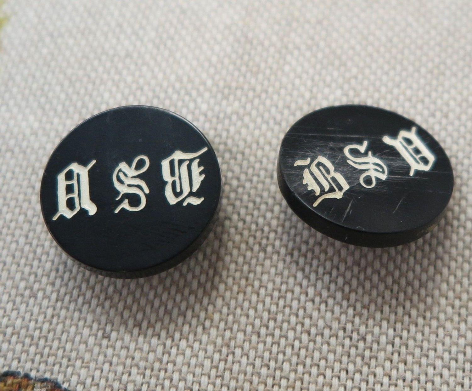 Blackmore & Sparkford Vale Hunt Buttons (2)