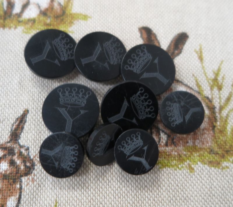 Brocklesby Hunt Buttons (9) Brocklesby Hunt Buttons (9)