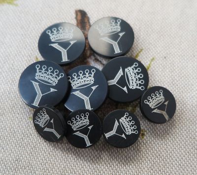 Brocklesby Hunt Buttons (9) Brocklesby Hunt Buttons (9)