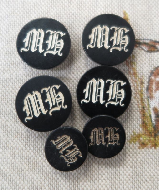Minehead Harriers Hunt Buttons (3) Minehead Harriers Hunt Buttons (3)