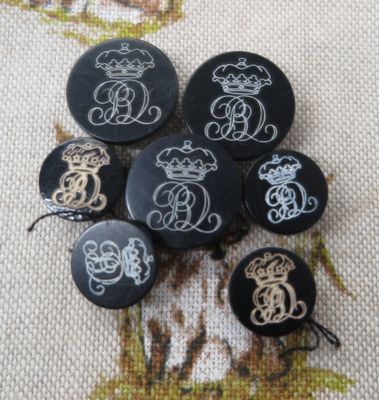 The Duke of Buccleuch Hunt Buttons (7) The Duke of Buccleuch Hunt Buttons (7)