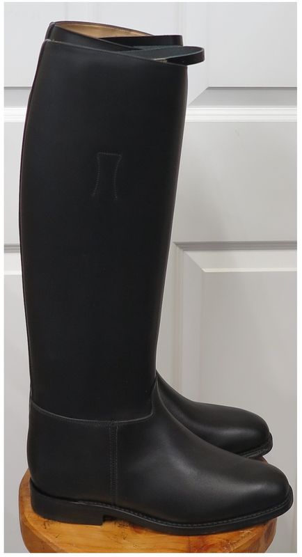 Size 10, Regent Black Leather Boots Size 10, Regent Black Leather Boots
