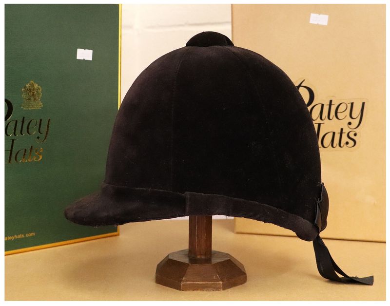 55 cm Patey, Black Hunt Cap