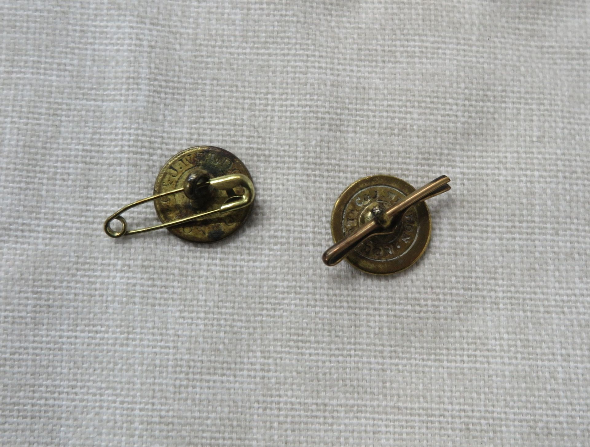 Anglesey Harriers Buttons (4)