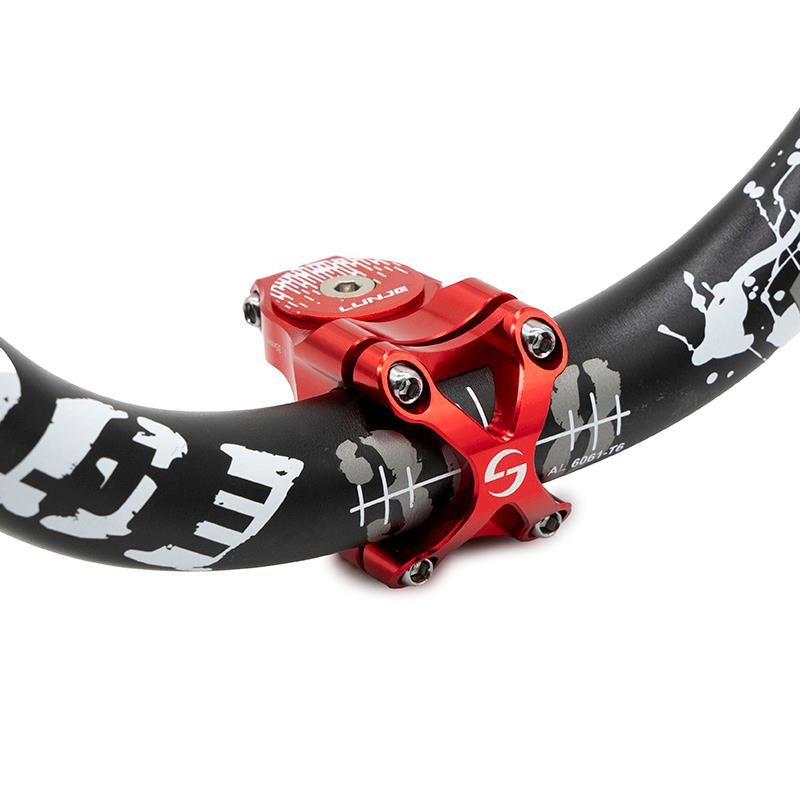 Attacco manubrio per diametro 31,8mm EWPM-002 nero-rosso