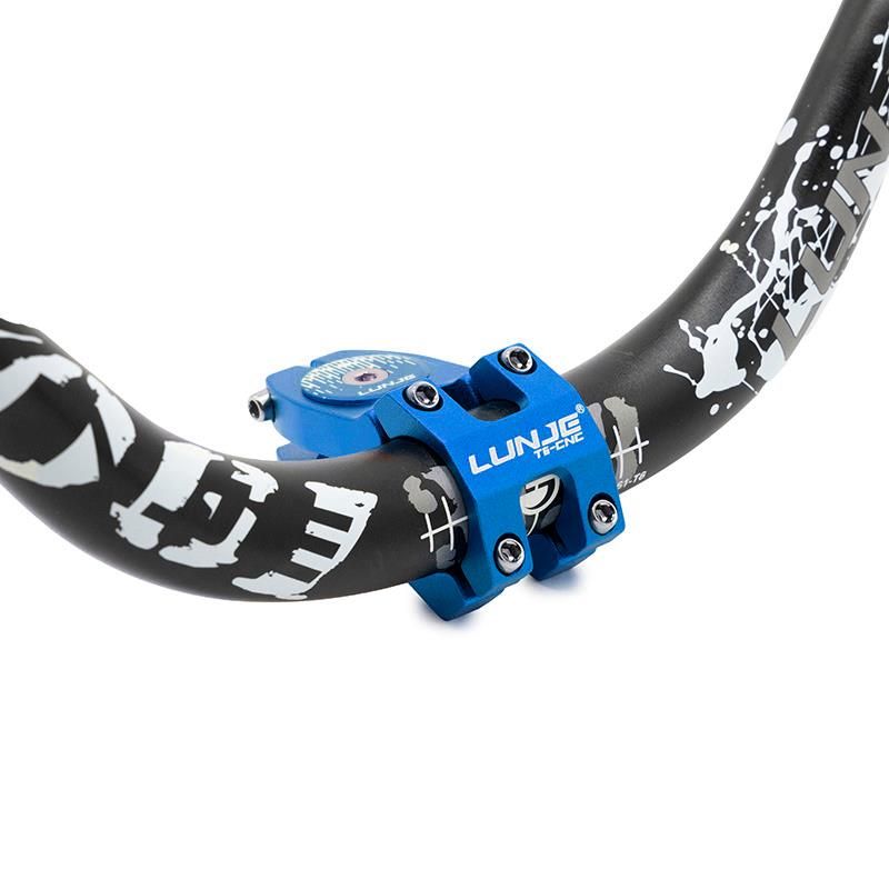 Attacco manubrio per diametro 31,8mm EWPM-001 blu