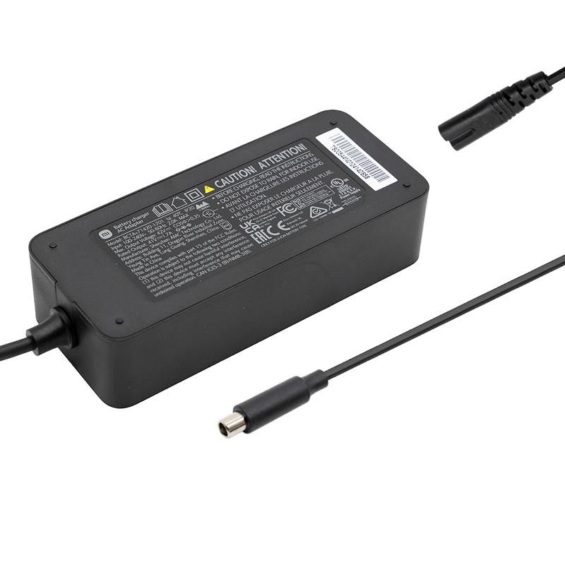 Caricatore 36V Xiaomi Mi4 (uscita 41,7V) connettore DC 8mm [Originale]