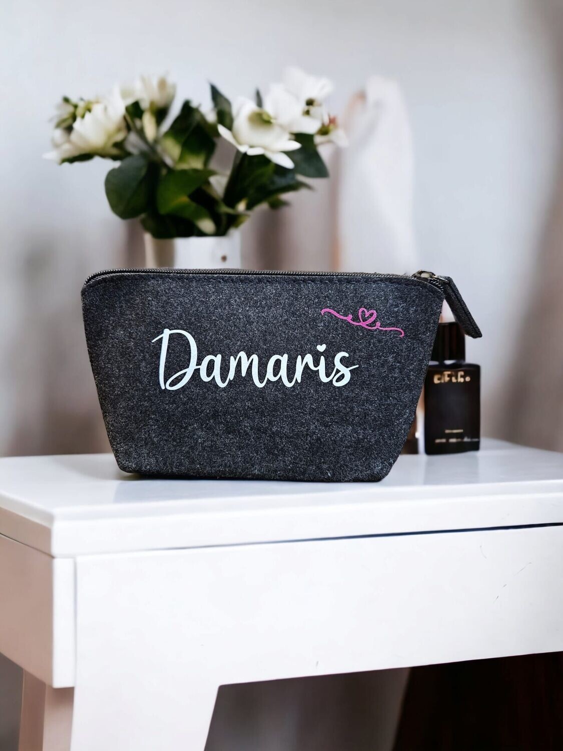 ​Personalisierte Kosmetiktasche mit deinem Namen und Herz