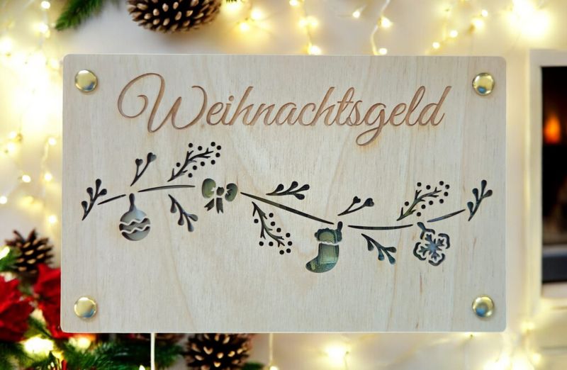 Geschenkkarte aus Holz Girlande