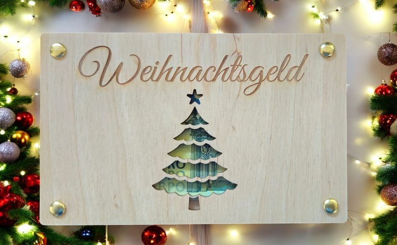 Geschenkkarte aus Holz Weihnachtsmann Baum