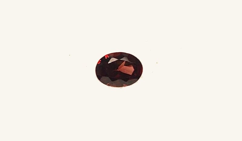 AA Garnet Oval 1.35 carats 8x6