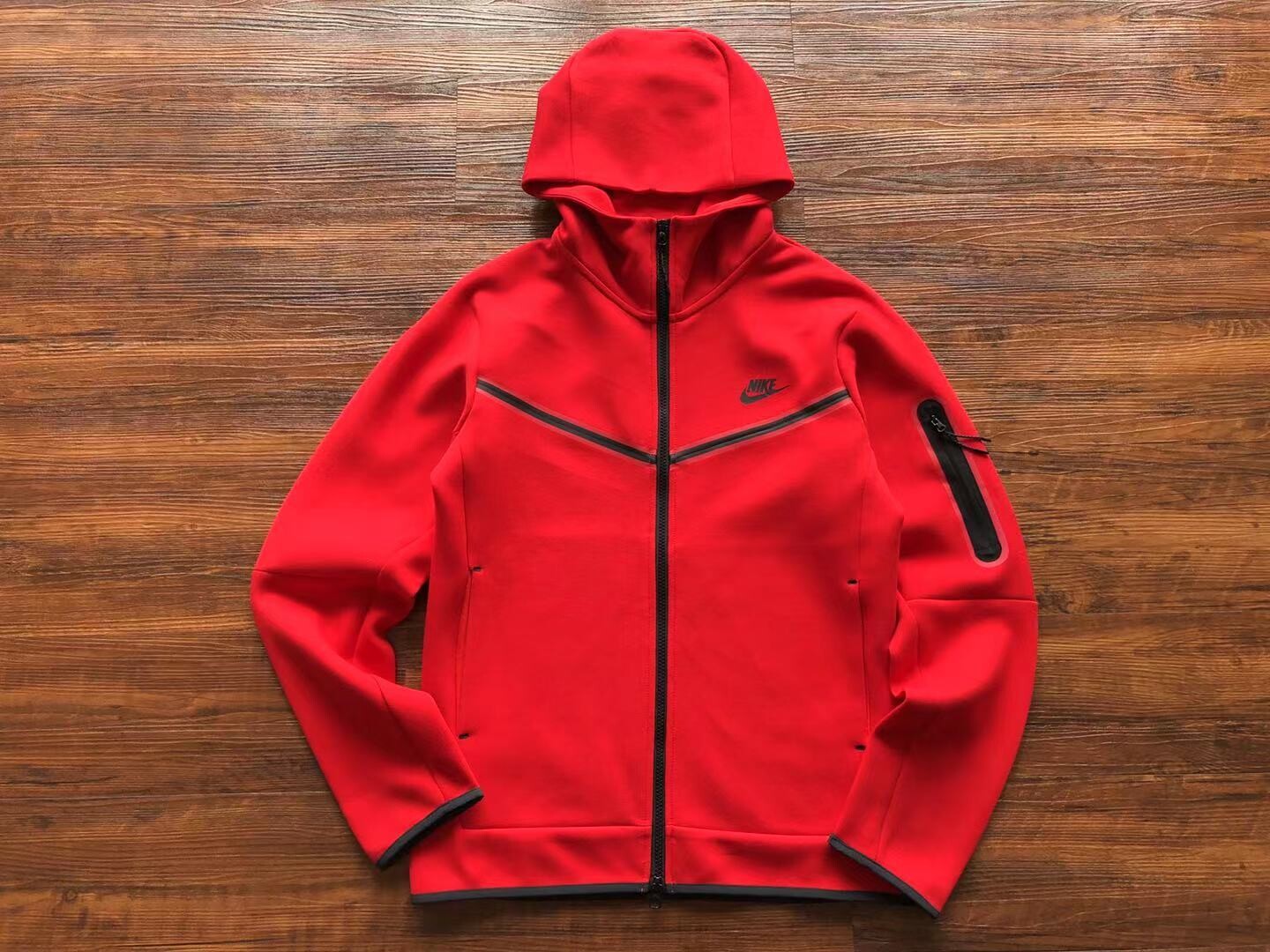 Nike Tech Red
