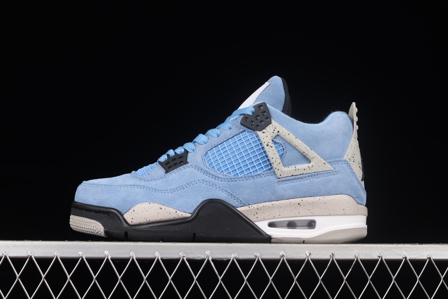 Jordan 4 University Blue