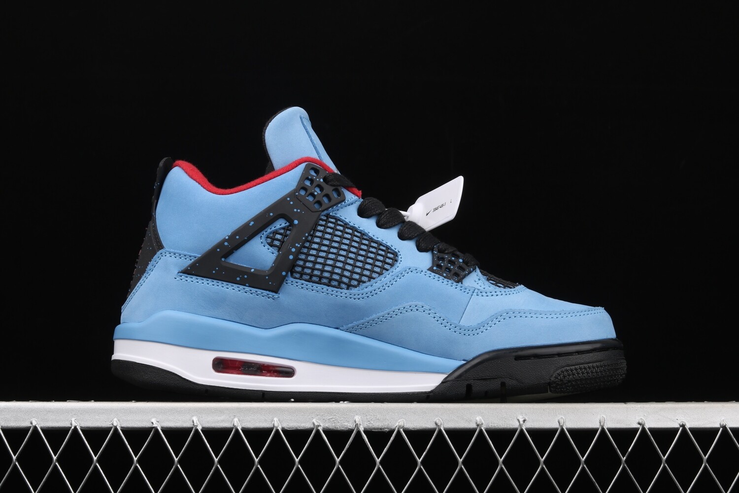 Jordan 4 x Travis scott