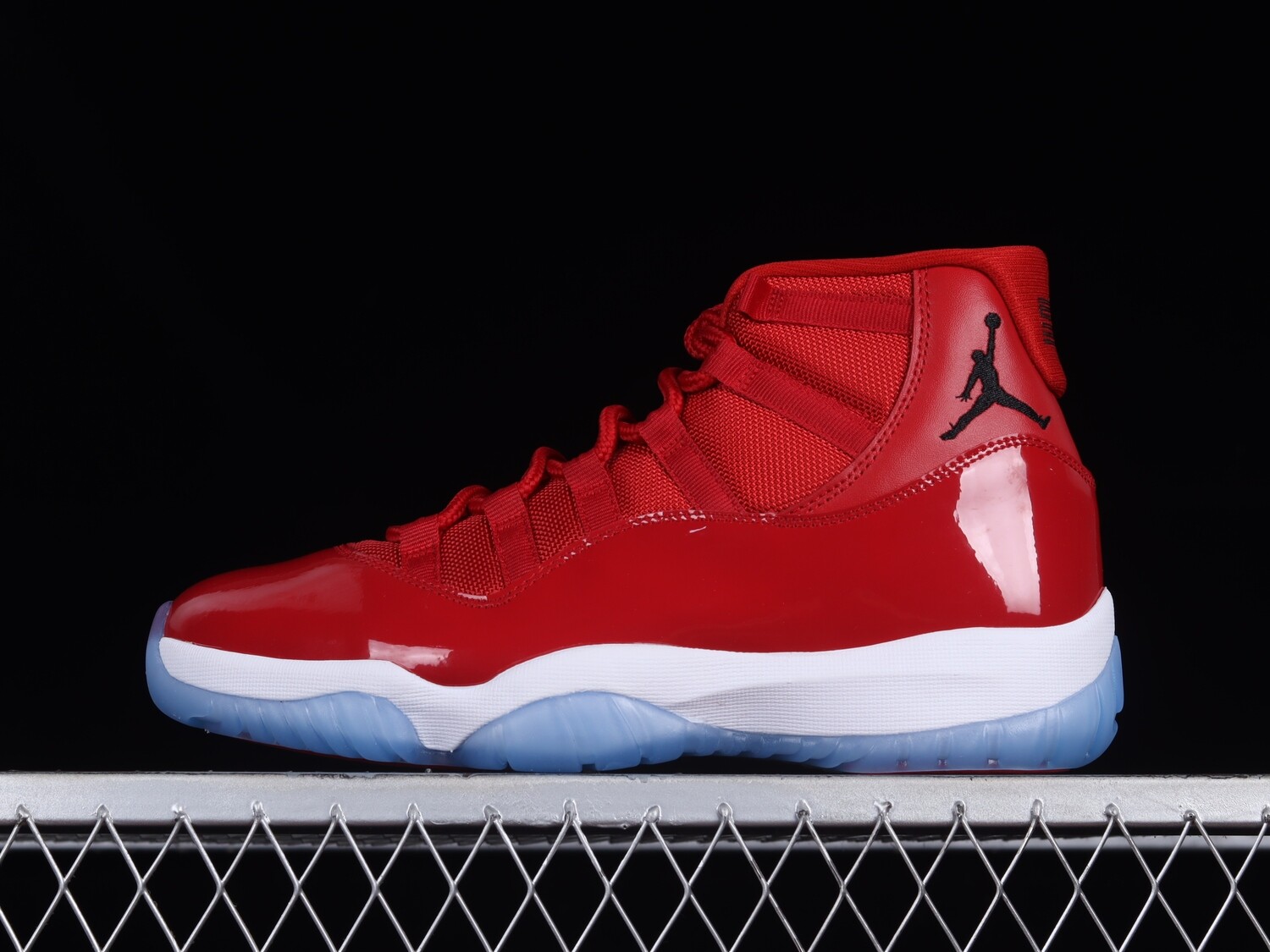 Jordan 11 Gym Red