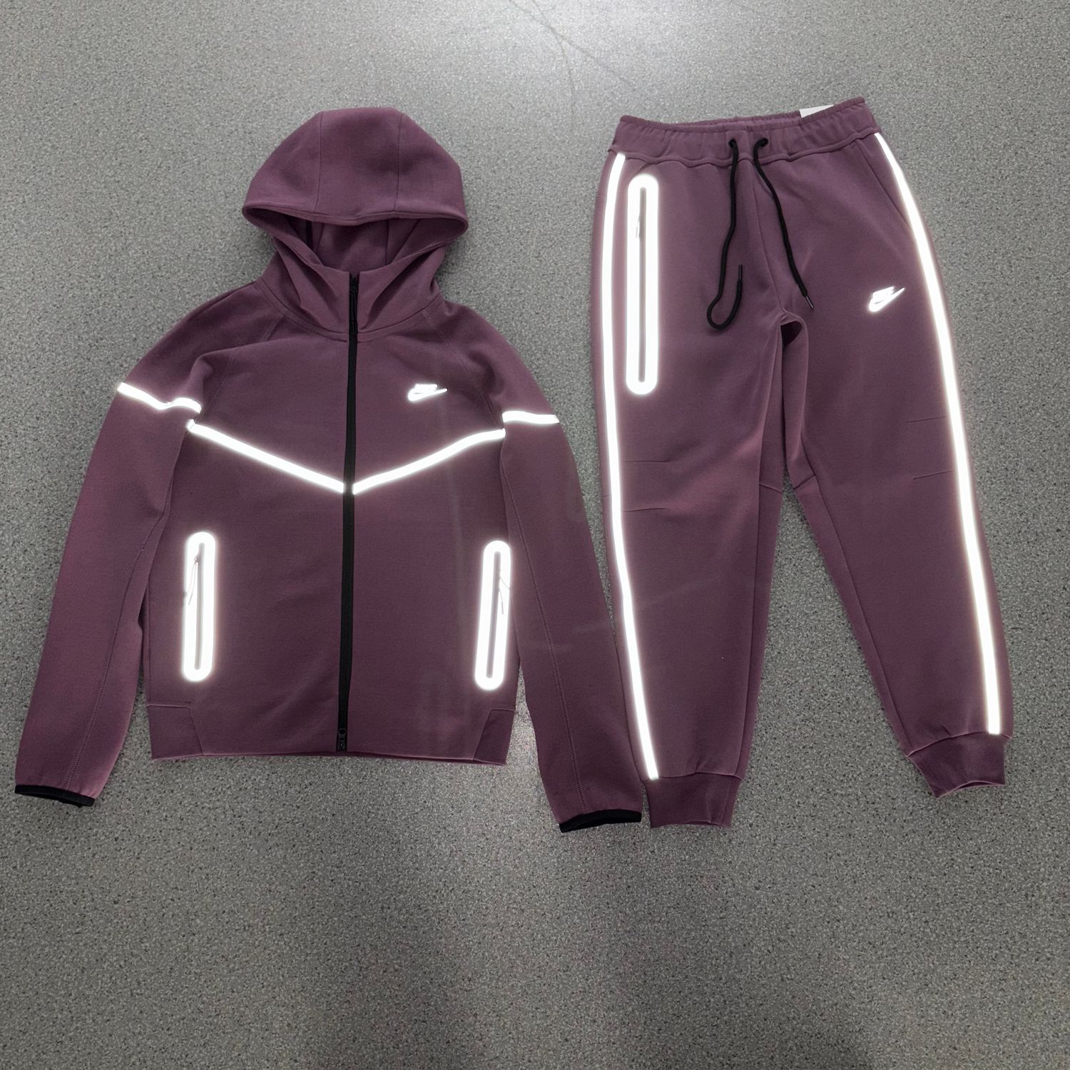 Nike Tech