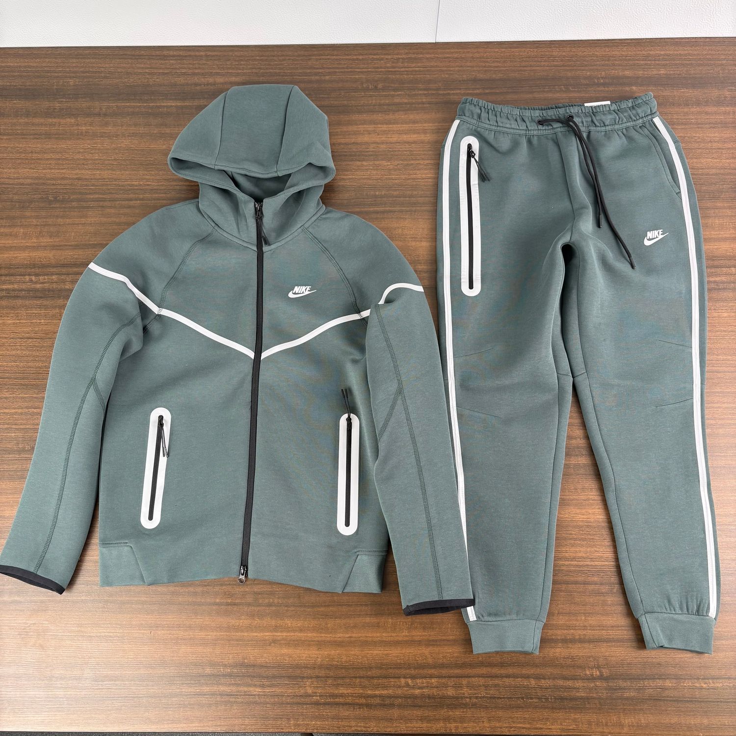 Nike Tech