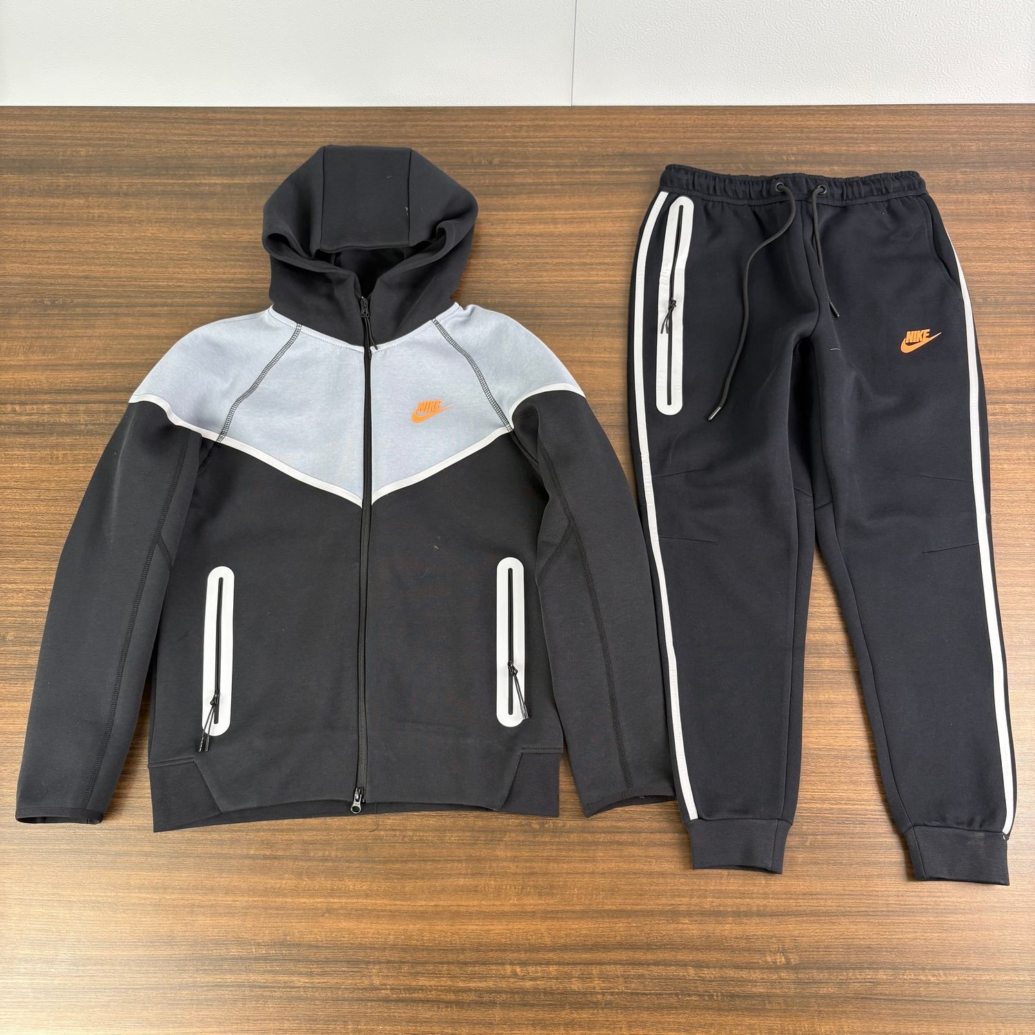 Nike Tech