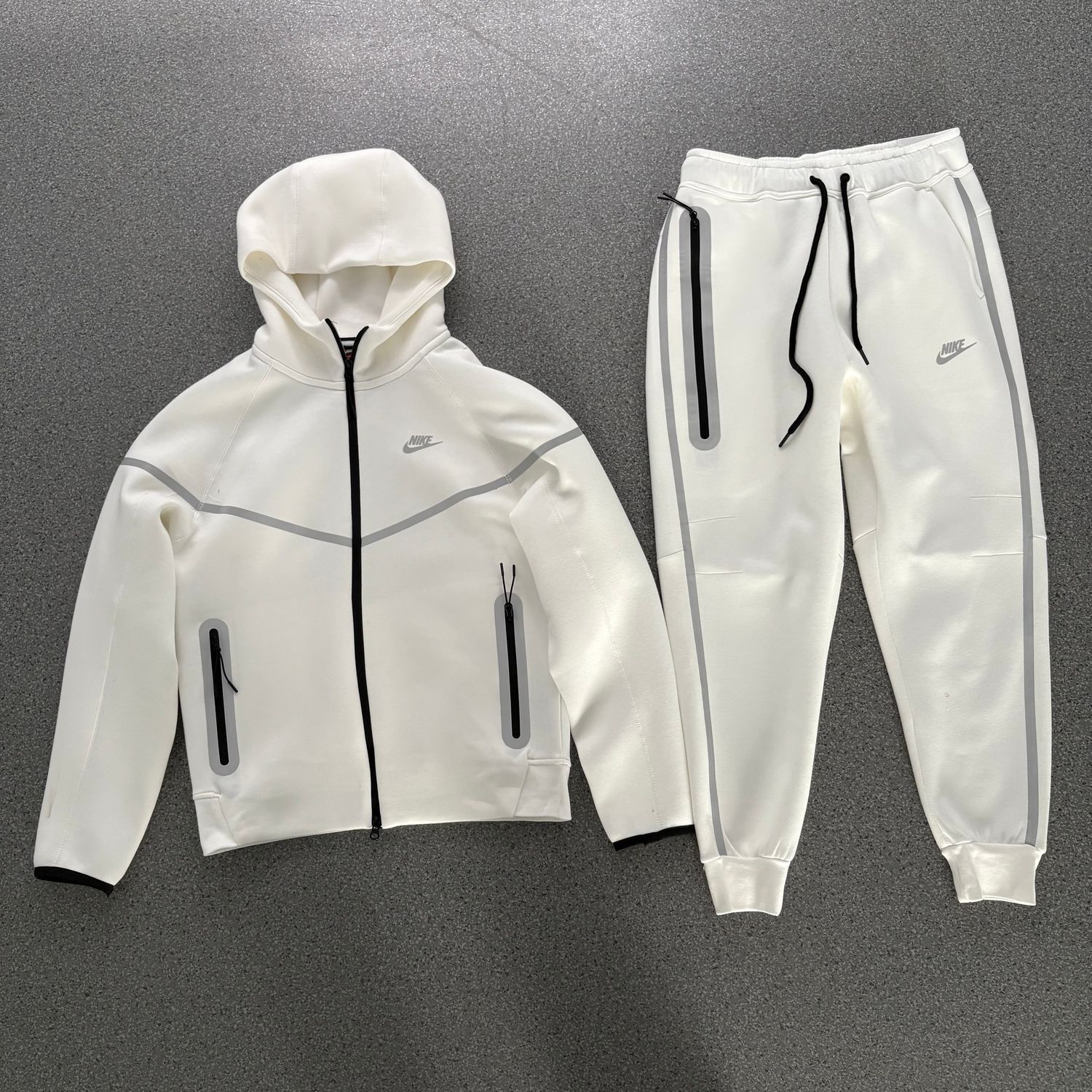Nike Tech
