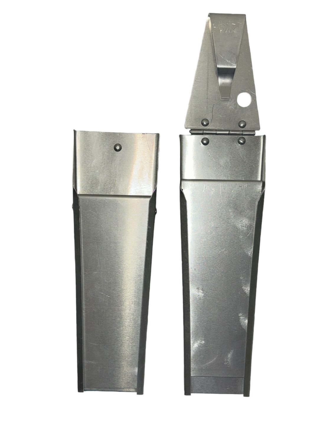 SAF-T-PAK KS-11/11m 7&quot; Single Row/Single Knife Scabbard, Aluminum, with choice of Belt Hanger or Magnet Mount. Ideal for Restaurants, Deer Hunters, BBQ&#39;ers, Butchers, Food Processors and Home Kitchens