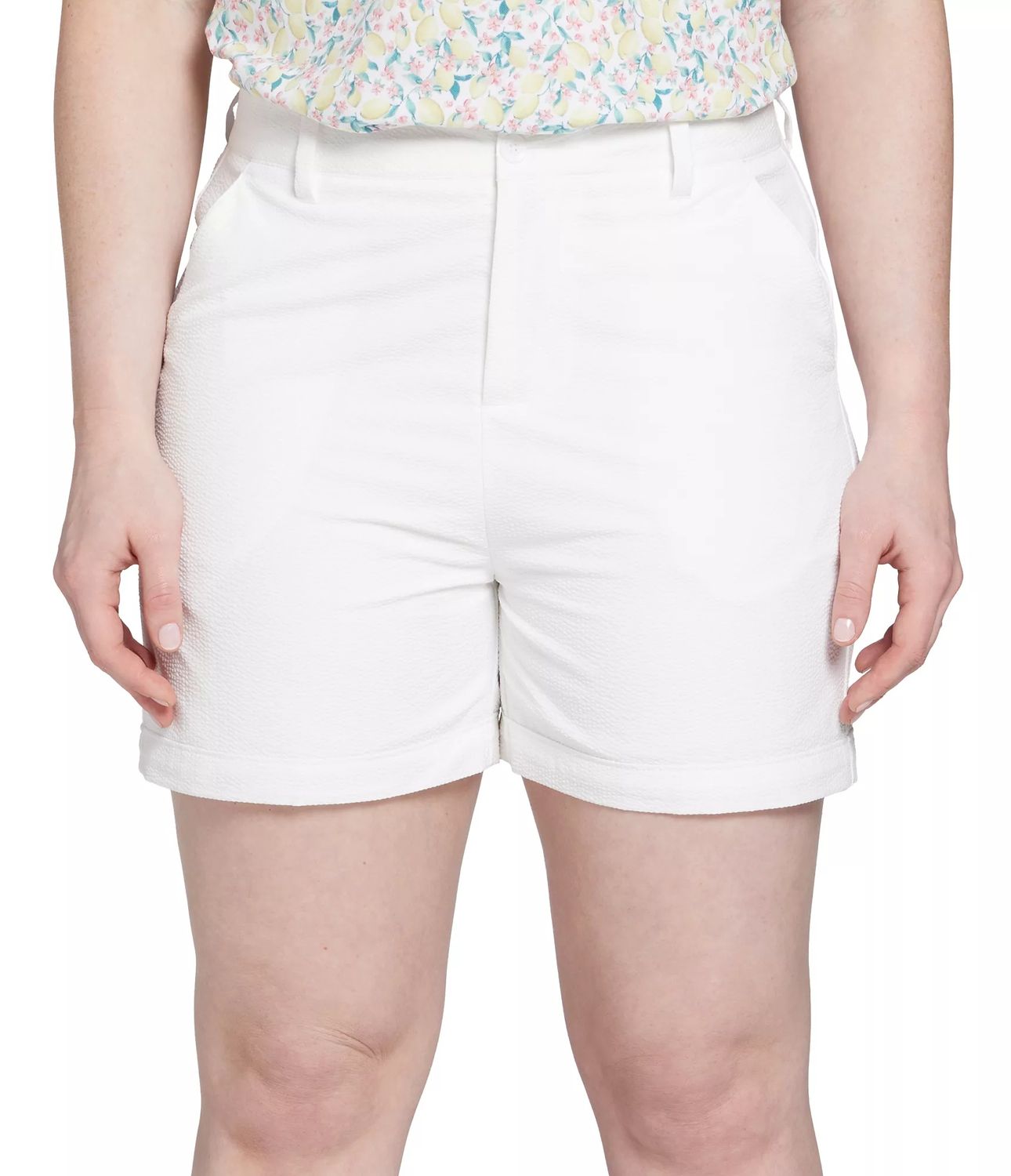Walter Hagen Women&#39;s Clubhouse Traditional 7 Seersucker Golf Shorts, Size 6, Pur
