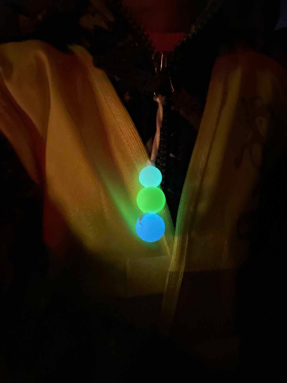 Glow in the dark Reißverschlussanhänger für Kinder Glow in the dark Reißverschlussanhänger für Kinder