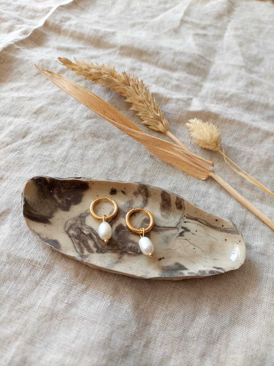 Small pearl earrings gold